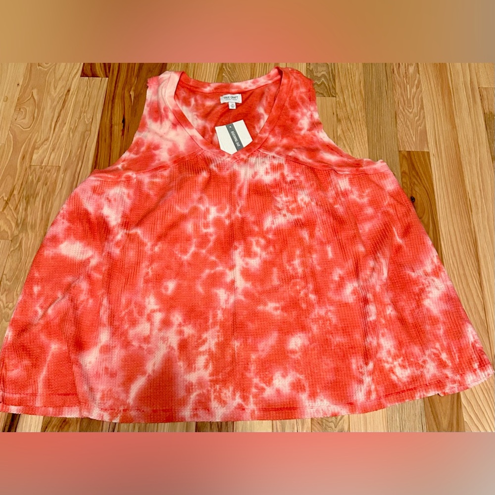 True Craft Tank NWT